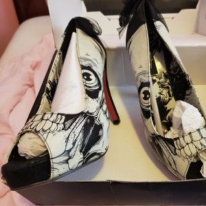 Size 9/8 Iron fist Zombie peep toe heels